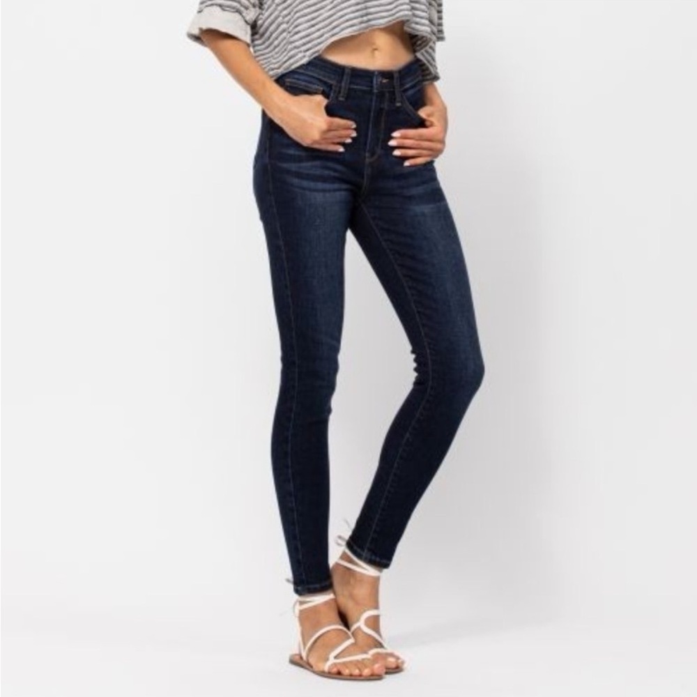Judy Blue Plus Size 18W Mid Rise Skinny Fit Jeans NWT